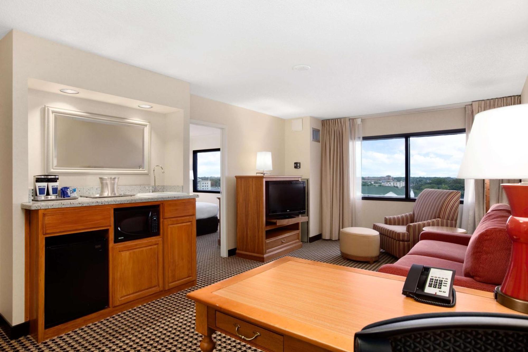 Hilton Suites Chicago/Oakbrook Terrace Kültér fotó